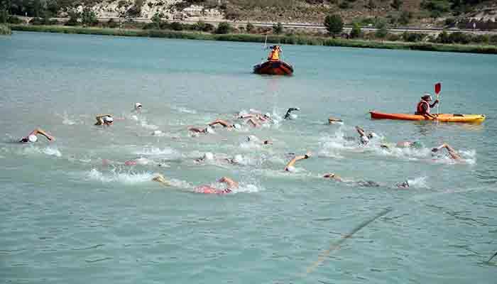 El triatlón de Pareja cumplirá once ediciones el sábado de la noche de San Juan