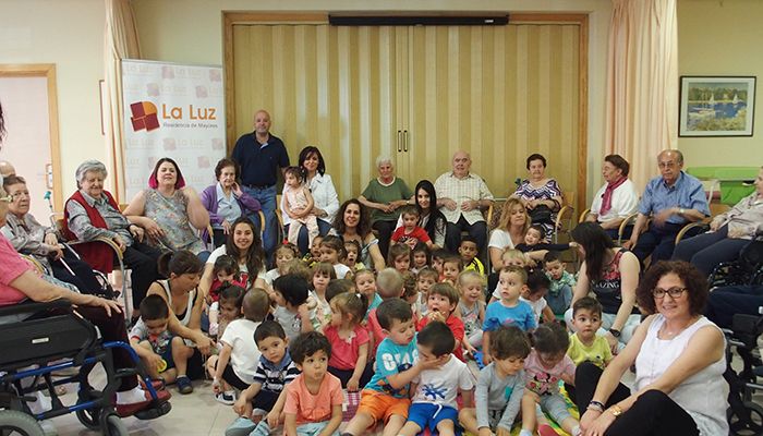 Esther Martínez asiste a la clausura del programa intergeneracional ‘Yo contigo Tú conmigo’