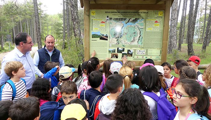 Inaugurados dos nuevos senderos en el entorno del Albergue de Fuente de las Tablas 1 Inaugurados dos nuevos senderos en el entorno del Albergue de Fuente de las Tablas