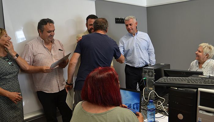 La Junta acerca a las personas mayores a las nuevas tecnologías a través del programa CapacitaTIC+55