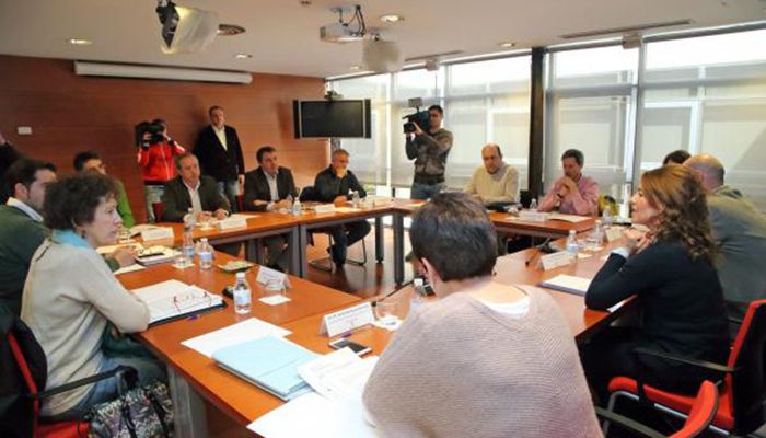 La Junta ofrece al Gobierno de España su colaboración en la acogida de los migrantes del barco ‘Aquarius’