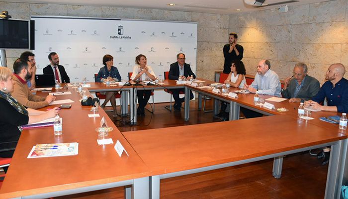 La Junta presenta al movimiento asociativo una nueva tecnología para mejorar la accesibilidad de personas sordas
