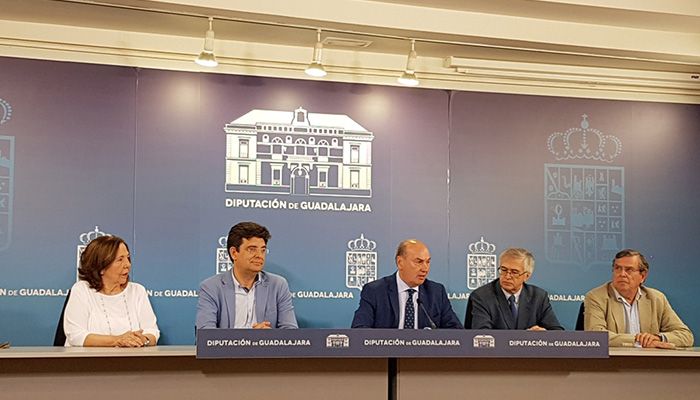 Latre anuncia la convocatoria del VI Premio Internacional de Periodismo ‘Cátedra Manu Leguineche’