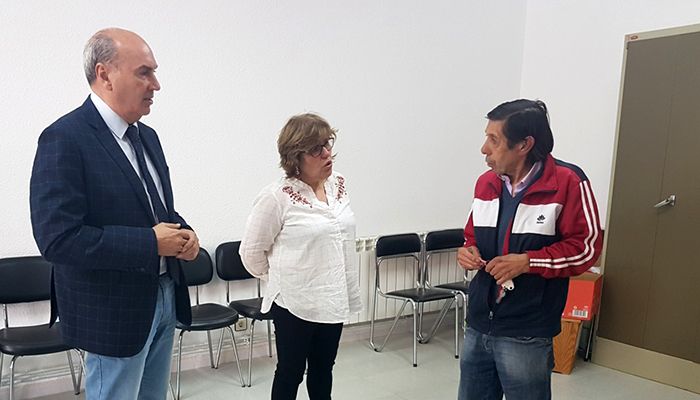 Latre visita Taravilla para conocer de primera mano las necesidades del municipio