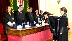 Prieto acompaña al Colegio de Abogados de Cuenca en el Acto de Jura de 27 nuevos letrados y el reconocimiento a 46 abogados por sus 25 años de antigüedad