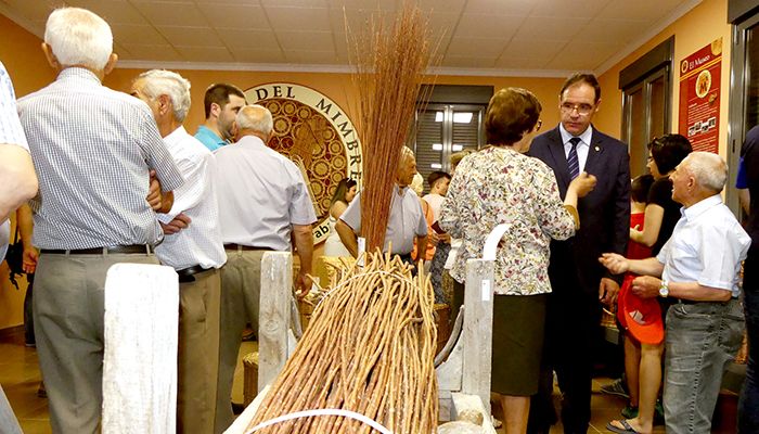 Prieto ve en el Museo del Mimbre una oportunidad para el municipio de Villaconejos de Trabaque