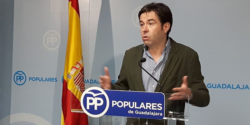 Robisco muestra su preocupación por las consecuencias del ‘abrazo’ de Page y Sánchez con quienes quieren romper España