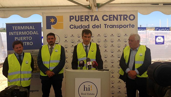 Román reivindica a la Junta el desdoblamiento de la carretera de Fontanar