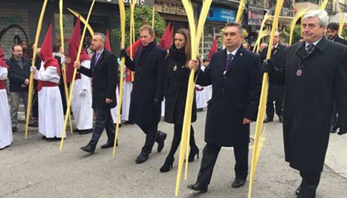 Sara Robles, reelegida presidenta de la Archicofradía de Paz y Caridad para los próximos cuatro años