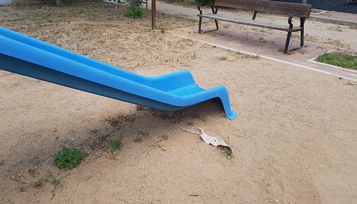 Cs Azuqueca pide que se retiren todos los avisperos de las zonas infantiles