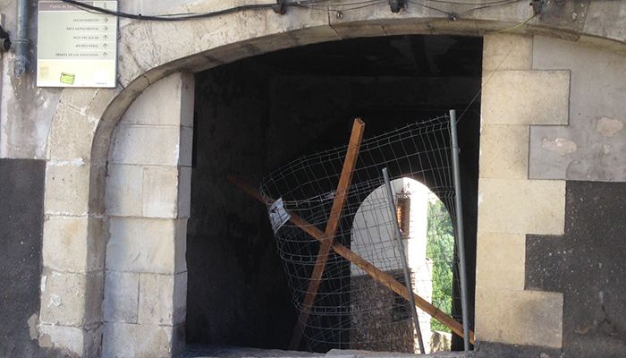 Cs Cuenca denuncia que Mariscal mantenga cortado el acceso a la Puerta de San Juan durante más de tres meses