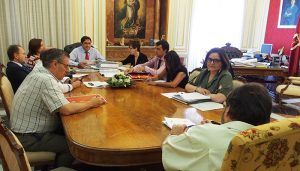 El Ayuntamiento de Cuenca aprueba la adjudicación del Servicio de Ayuda a Domicilio a la entidad ‘Aralia S.A.’