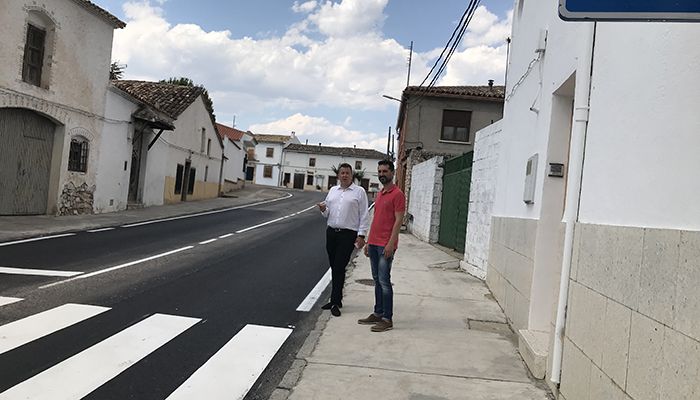 El Gobierno regional ha invertido algo más de 107.000 euros en el acondicionamiento de la CM-2102 y la CM-220