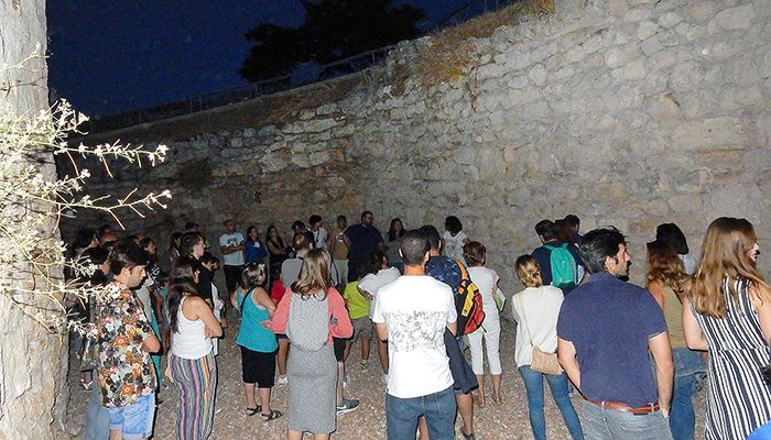 Excelente respuesta del público a las visitas guiadas nocturnas en el Parque Arqueológico de Segóbriga