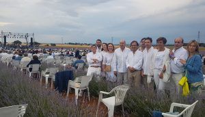 La Diputación de Guadalajara escenifica su compromiso y apoyo a la Fundación Nipace con la colaboración en el concierto solidario ‘Los Aromas’