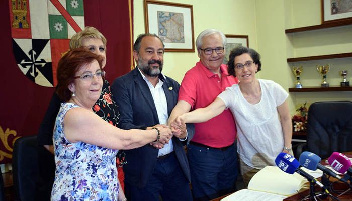 La UCLM y la Fundación Leticia Castillejo renuevan su colaboración investigadora en la lucha contra el cáncer