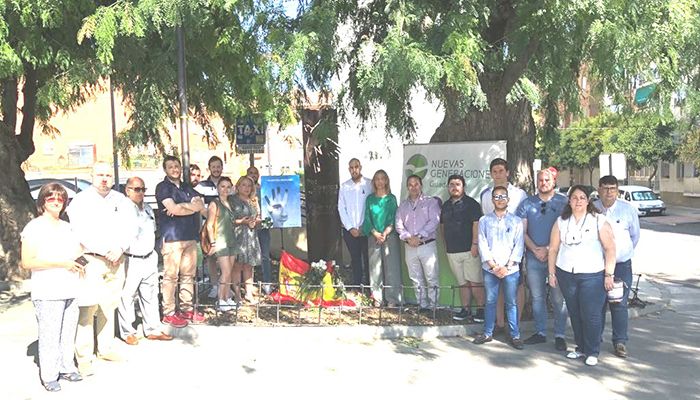 Las Nuevas Generaciones del PP no olvidan, y rinde homenaje a Miguel Ángel Blanco en un emotivo acto en Azuqueca