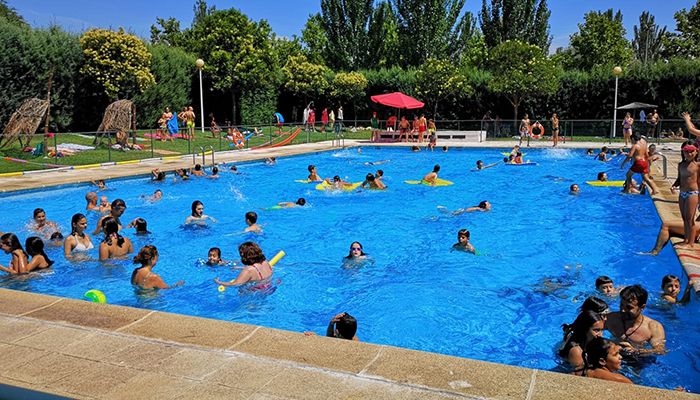 Multitudinaria Fiesta Acuática en la Piscina Municipal de Cabanillas