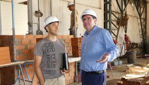 Prieto comprueba el inicio de las obras del nuevo Parque de Bomberos de la Diputación en Cuenca