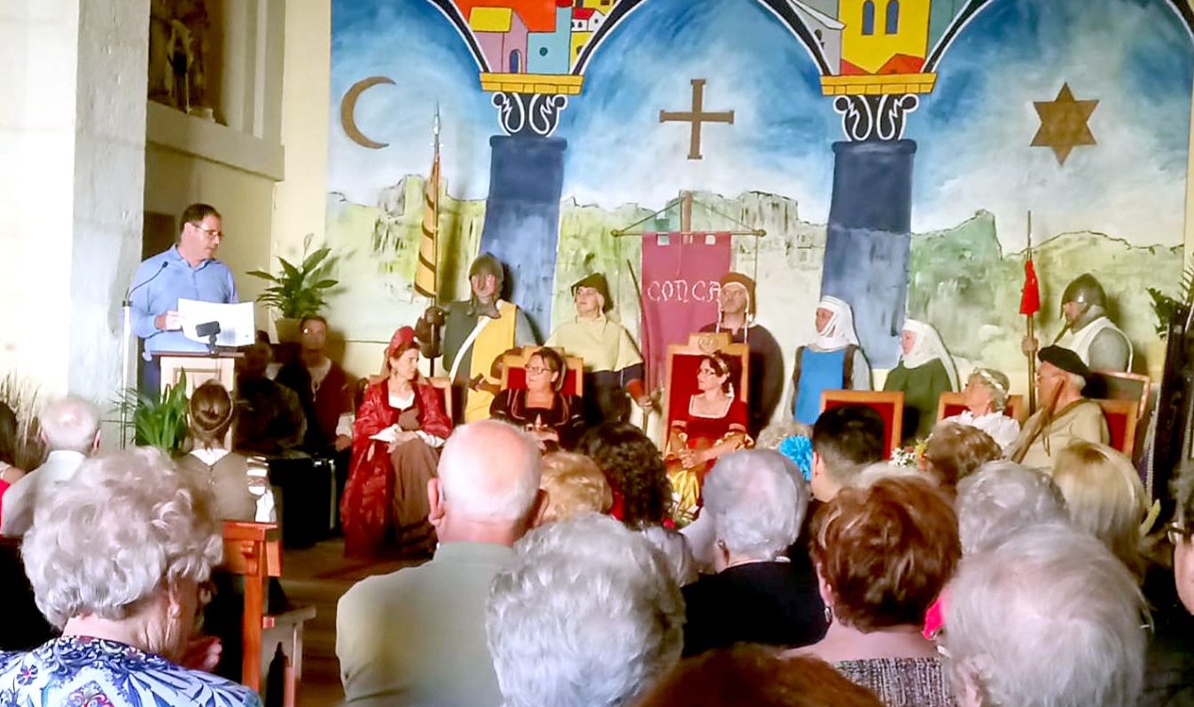 Prieto felicita al pueblo de Cañete por llevar veinte años apostando por la Alvarada como su seña de identidad y parte de su historia