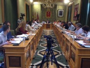 Amores: "No son nuestros presupuestos, pero los apoyaremos en un ejercicio de responsabilidad política y tras acordar un conjunto de inversiones básicas muy necesarias" 3 20180627 pleno cuenca