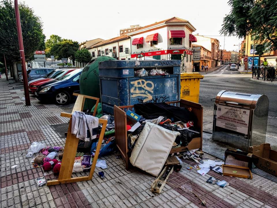 El grupo de concejales de IU en el Ayuntamiento de Azuqueca de Henares, denuncia la dejadez del equipo de gobierno del Partido Socialista
