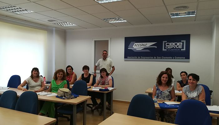 ACESANC finaliza el curso de contabilidad y análisis de balances