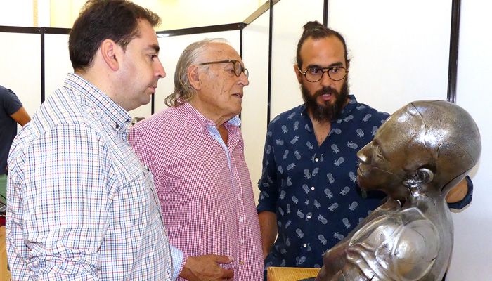 Austión Tirado se estrena ante el público conquense con la exposición escultórica “¿Por qué estás aquí” en Diputación