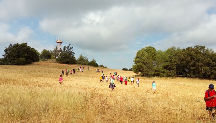 "Cuencleta. Caminos por la Historia" recorre las tierras de Jábaga y termina dándose un "homenaje" en el pueblo 1 Cuencleta. Caminos por la Historia recorre las tierras de Jábaga y termina dándose un homenaje en el pueblo