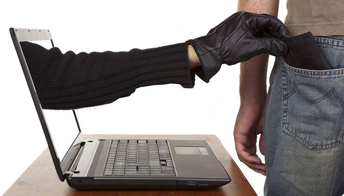 Detenida en Cuenca como presunta autora de delito grave de estafa por casi 50.000 euros a través de Internet