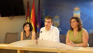 El Ayuntamiento de Guadalajara aprueba las convocatorias de emergencia social, con ayudas para familias y maternidad, y la convocatoria de ayudas a   emprendedores