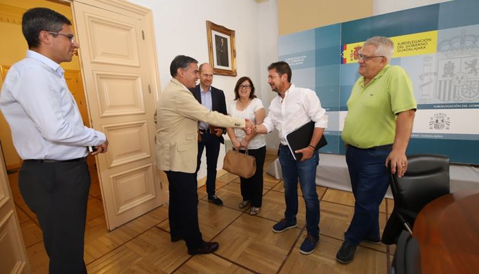 El delegado del Gobierno se preocupa por la situación de los municipios ribereños