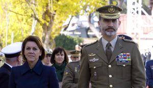 El Rey Felipe VI concede a Cospedal la Gran Cruz de Carlos III