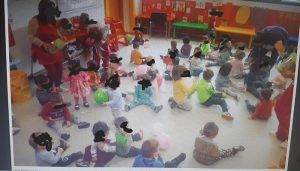 Indignación de los padres de Valdeluz por lo que el Ayuntamiento está haciendo con la guardería