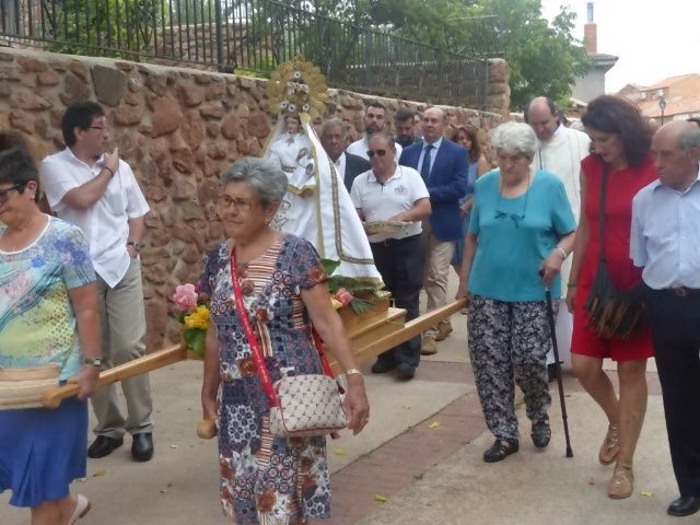 Latre asiste en Alpedroches a la inauguración de las obras de la iglesia acometidas con la ayuda económica de la Diputación 3 Latre asiste en Alpedroches a la inauguración de las obras de la iglesia acometidas con la ayuda económica de la Diputación