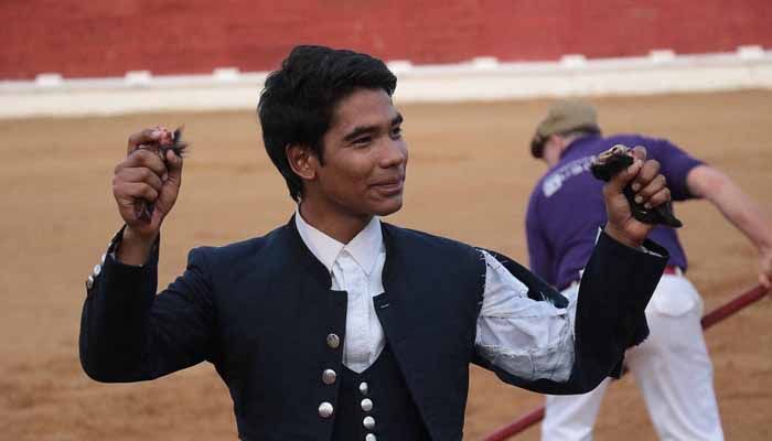 Leandro Gutiérrez abre la puerta grande de Las Cruces en el certamen 'Guadalajara busca torero'