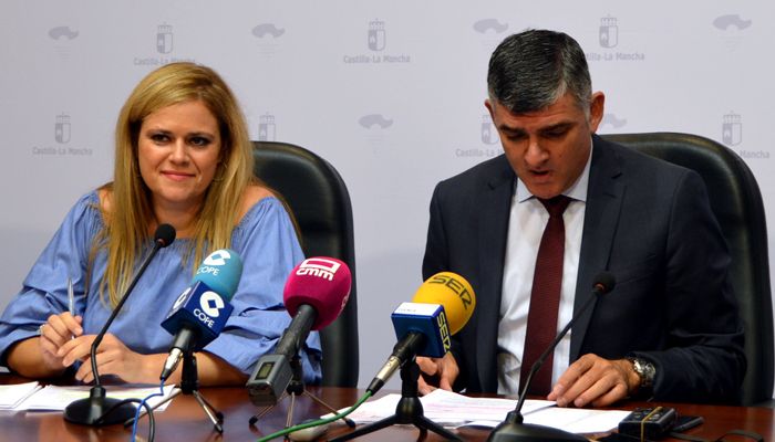 Martínez recuerda al Ayuntamiento de Cuenca que el taller de empleo para el acondicionamiento de los colegios lo financia la Junta de Comunidades