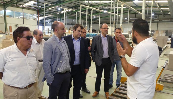 Peña destaca Torbath como empresa industrial y pionera instalada en Cuenca