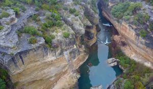Recuperan el cadáver de un hombre que que hacía Barranquismo en los cortados de Villalba de la Sierra