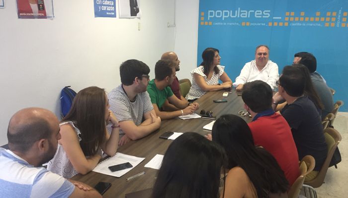 Tirado asegura que Pablo Casado ha traído una ola de ilusión y de esperanza