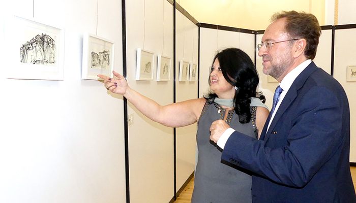 Belén Peytaví muestra su particular visión de La Serranía y sus paisajes en la exposición “Cincelando el tiempo”