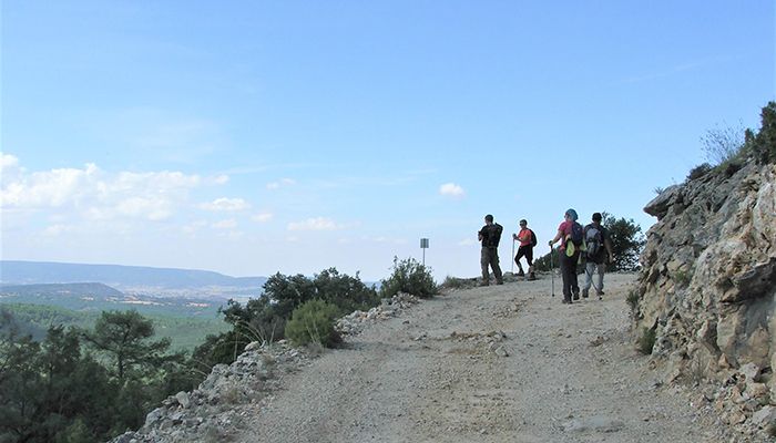 Buen arranque en Castillejo de la Sierra de la temporada de otoño del Campus Diputación de Cuenca de Senderismo