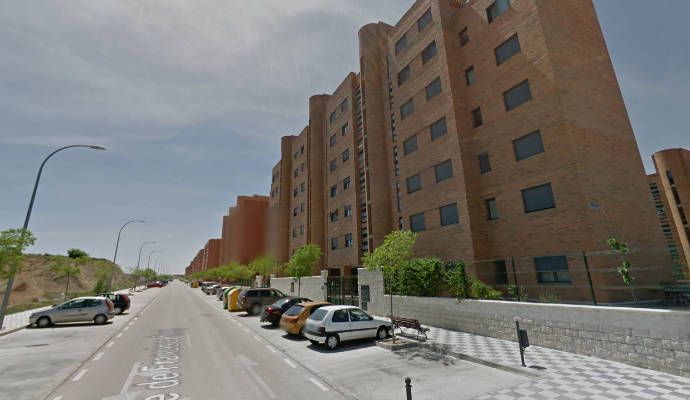 Desalojan un edificio en Cuenca por un incendio y tienen que atender a varias personas