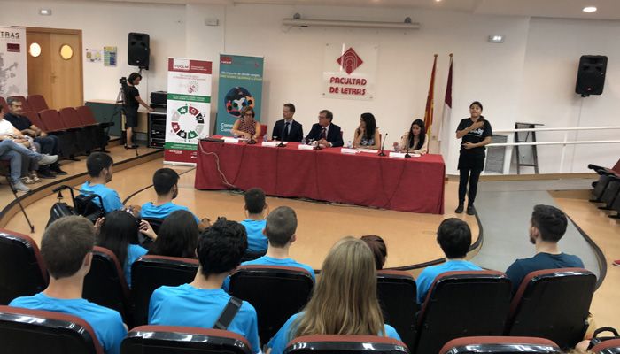 Diecisiete preuniversitarios con discapacidad viven una experiencia universitaria inclusiva en la UCLM
