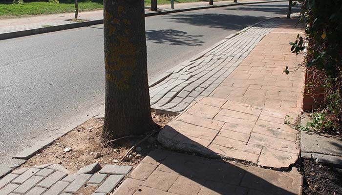 El Ayuntamiento de Cabanillas someterá a una consulta popular entre los vecinos el arreglo de las aceras del Mirador