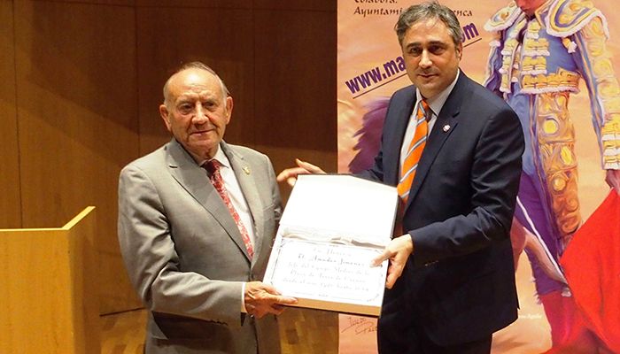 El Ayuntamiento de Cuenca distinguirá a Amador Jiménez por su dedicación como médico-cirujano de San Mateo