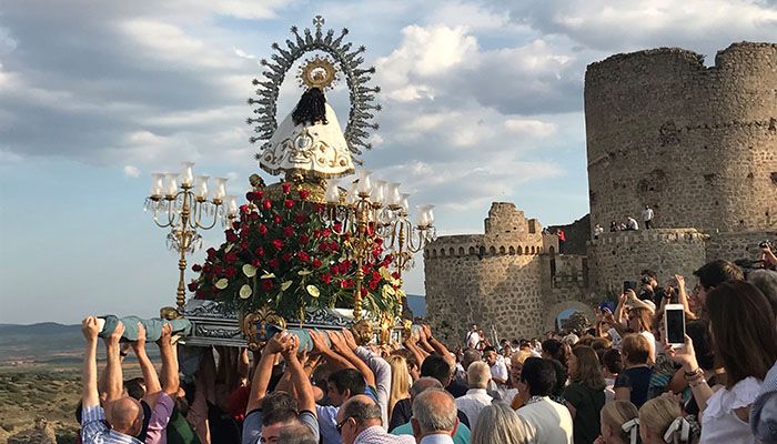 El delegado de la Junta felicita al pueblo de Moya por la celebración del LV Septenario de la Virgen de Tejeda