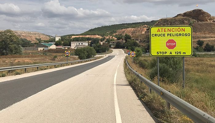 El Gobierno regional invierte más de 10.000 euros en mejorar el cruce entre la CM-310 y la N-320 en Cañaveras