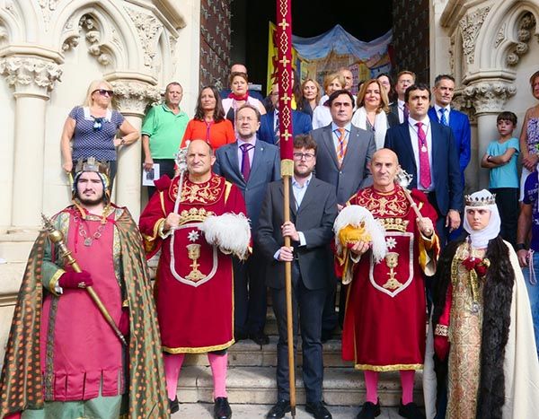 El Pendón del Rey Alfonso VIII ya se encuentra en el Ayuntamiento 3 El Pendón del Rey Alfonso VIII ya se encuentra en el Ayuntamiento