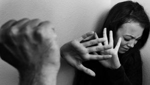 La lacra continúa dos detenidos, uno de ellos muy violento, en Guadalajara por agredir a sus parejas